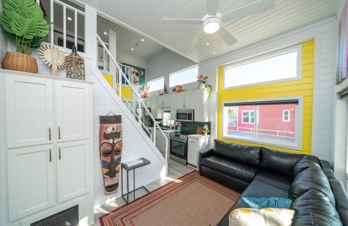 Parker Strip House | Viva La Vida! Roadrunner Resort