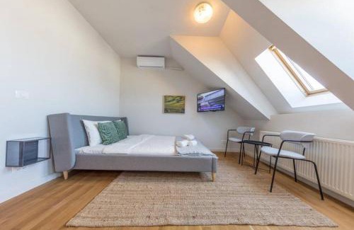 Bucharest City-Centre Apartment | Vivando - Scandic Studio F + Parking