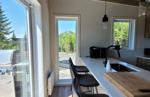 Adstock Ski Chalet | Vivez l'expérience de la vie à la montagne dans notre chaleureux chalet!n