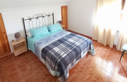 Hinojedo Apartment | Vivienda de Uso Turístico Los Laureles, 5min de la Playa!