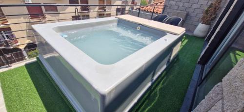Villa Carlos Paz Apartment | Vivisierras, Piso 3 frente al lago, centro Villa Carlos Paz, 2 dormitorios, 2 baños, pileta privada, premium