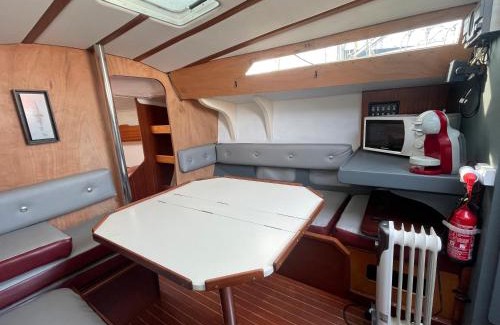 Cherbourg-en-Cotentin Boat Rental | Voilier Miraflores