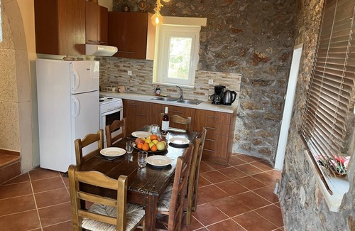 Kithira House | Volari HousenFor a delightful relaxing stay!n