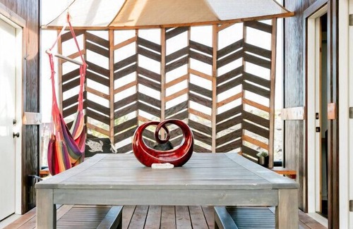 Kalapana Apartment | Volcano Escape Epic Tiny Home on Lava Field with Volcano Views