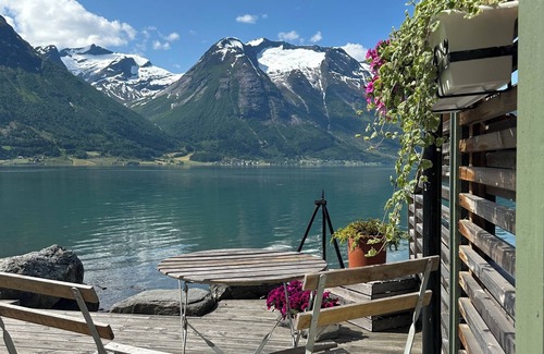 Hjelle Cabin | Vollsnes Feriehus Stryn