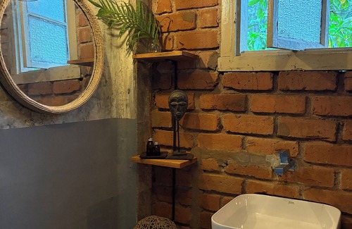 Palindanuwara Cottage | Volunteer at Forest Cabin with Free Vegan meals.beautiful Maguru River view