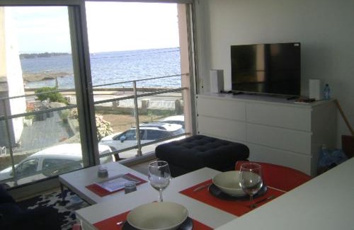Concarneau Apartment | Votre VUE EN BLEU ! Très lumineux, Vue mer exceptionnelle et plages, wir sprechen flieBen deutsch, we speak English