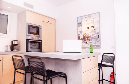 Vouliagmeni Apartment | Vouliagmeni art micro-loft/Open space studio
