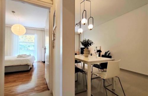 Vouliagmeni Apartment | Vouliagmeni Iasonos Residence Central Stylish Flat