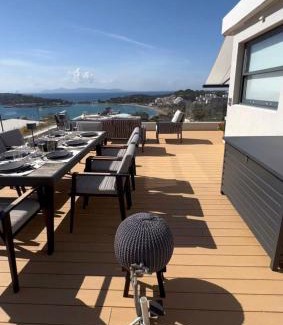 Vouliagmeni Apartment | Vouliagmeni Panoramic 200m2 Rooftop & 25m2 Loft
