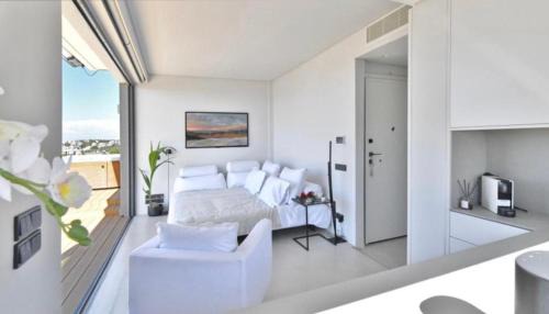 Vouliagmeni Apartment | Vouliagmeni Panoramic 200m2 Rooftop & 25m2 Loft