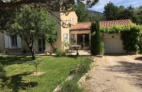 Aiglun House | Vous Serez Seuls Dans une Villa , 100 m2 en RDC Avec Piscine, Terrasses, Jardin