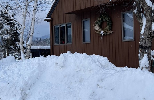 Stowe Area House | VT Chique Townhouse, Walk to Rec Path, Breweries & Restaurants 10 min to Resort.