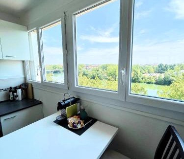 Toulouse Left Bank Apartment | Vue Garonne - Stadium - Tramway