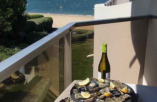 Cote Landaise Apartment | Vue mer Arcachon Pereire. T1 bis sur la Plage. Tout Confort, Parking, Wifi, etc