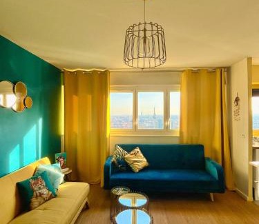 Cœur de Ville Apartment | Vue panoramique sur Paris : Sublime appartement au centre de Courbevoie