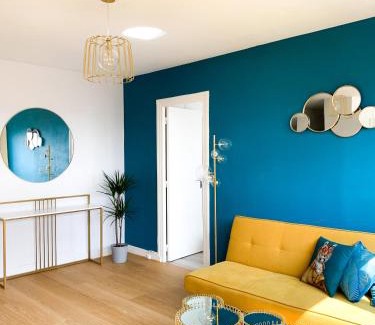 Cœur de Ville Apartment | Vue panoramique sur Paris : Sublime appartement au centre de Courbevoie