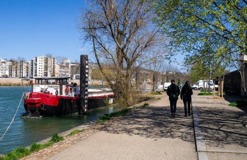 Serin Apartment | Vue sur la saone