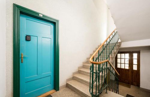Wlochy Apartment | Włochy Rejonowa Homely Apartment by BookingHost