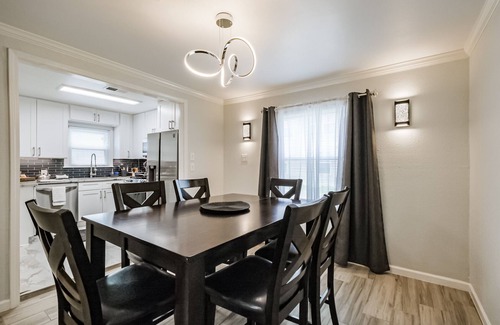 Shady Acres House | W 21st In The Heights, Pet Friendly, Walking