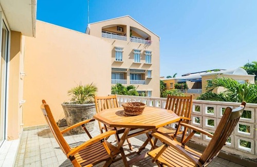 Cartagena Walled City Apartment | w* | Awesome 2BR w/Pool and AC in Getsemani