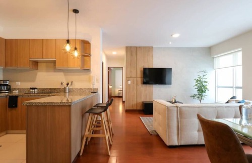 Miraflores Apartment | w * | Comfy 2BR near Parque Kennedy in Miraflores