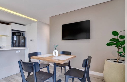 San Patricio Apartment | w* | Cozy 2BR w/Balcony in Santa Barbara