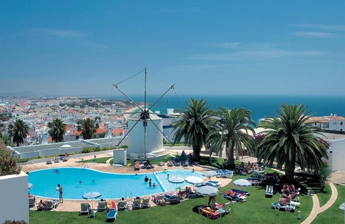 Albufeira Apartment | W. Hill 3 bed with fabulous sea views/ free wi-fi