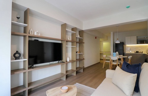 Santa Cruz Apartment | w* | Illustrious 1BR w/Balcony in Miraflores