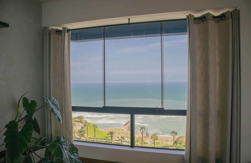 Santa Cruz Apartment | w* | Industrial 3BR with Ocean View