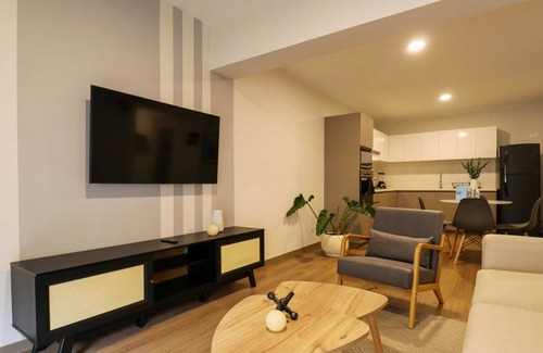 Santa Cruz Apartment | w* | Majestic 2BR w/Balcony in Miraflores