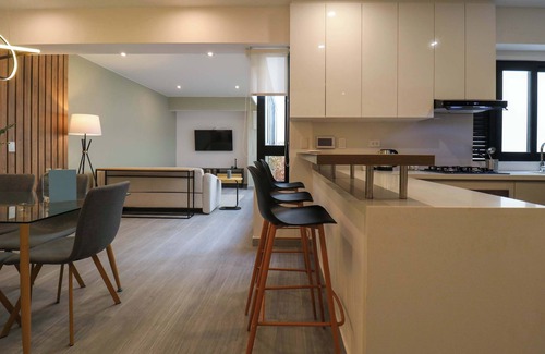 Armendariz Apartment | w* | Majestic Duplex w/Perfect Deco in Miraflores