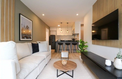 Petit Jean Ocharan Apartment | w* | Mesmerizing 2BR with Balcony in the Heart of Miraflores