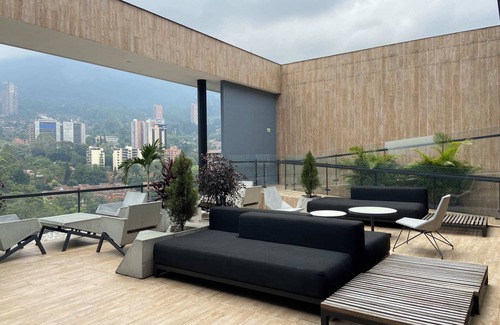 El Poblado Apartment | w* | Modern 1BR Stay w/Pool in Energy Building