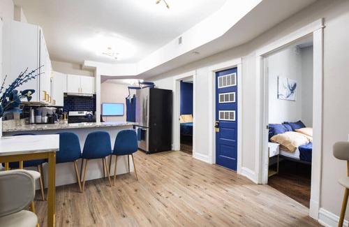 Brighton Park Apartment | W Pershing · Large Chicago Apt 3 Bed | 12 Min Downtown | Arcade