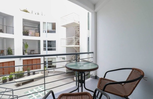 Barranco Apartment | w* | Spacious 3BR with Balcony in Barranco