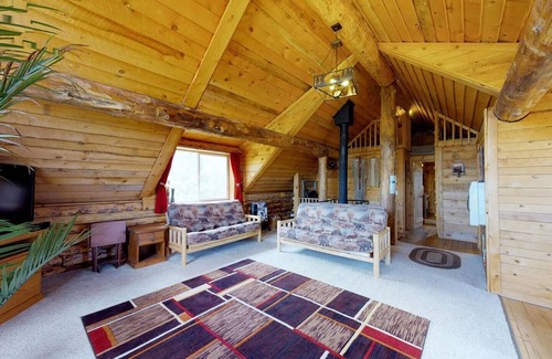 Blanding Resort | W-W: Guest Ranch Group Lodging up to 70!