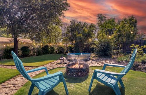 East Congress House | Wabi Sabi SoCo Retreat- Relax, Work and Soak in the Pool