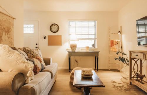 East Congress House | Wabi Sabi SoCo Retreat- Relax, Work and Soak in the Pool