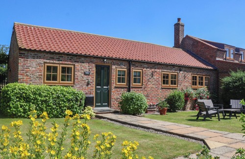 Bridlington Cottage | WAGGONER'S COTTAGE, family friendly, with a garden in Bridlington