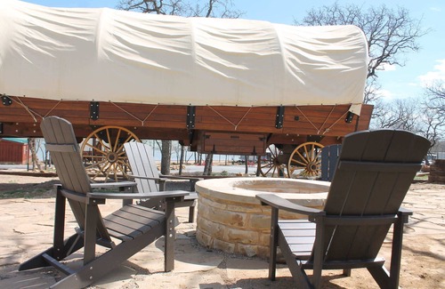 Bridgeport House | Wagon 3 - Charming West Wagon Getaway - Modern Comfort & Rustic Vibes