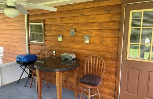 Pulaski House | Wagon Wheel Retreat, Pulaski, TN 3 Bedroom home in the Country. 20% off/weekly