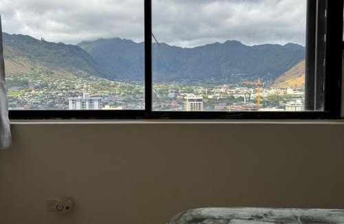 Waikiki Apartment | Waikiki Seaside Monarch Paradise Hotel Room Greenery Mountain View