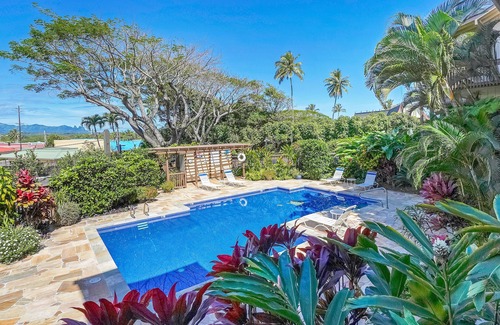Wailua House Lots Condo | Wailua Bay View Condo w/Private Washer/Dryer, Shared Pool, WiFi - Near Beaches