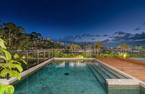 Las Lomas I Apartment | Wake 511 · Luxury 1BR Apt with private Balcony & Jacuzzi
