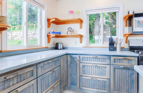 Penn Yan House | Wake and Lake: "Right Along Keuka Lake Wine Trail!"