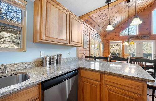 Lakeside Estates House | Wake Dreams' Lakefront Cabin, Private Covered Dock, Private Hot Tub, sleeps 30