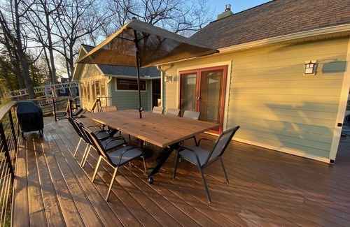 Clam River House | WAKE & LAKE Cottage - All Season Getaway