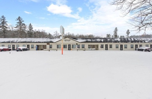 Walker Apartment | Wake to Lake Views & Just Steps to Leech Lake