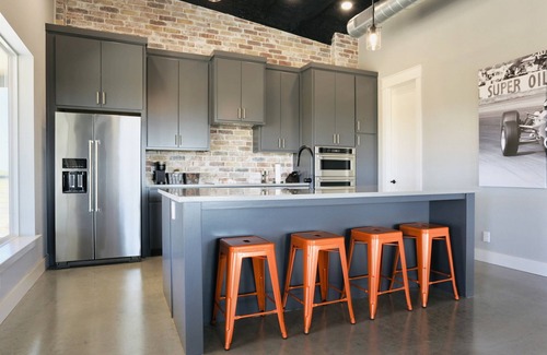 Cresson House | Wake up at the track for your next driving event!